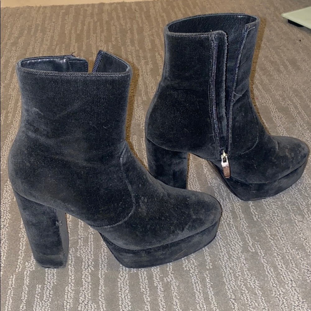 Heeled booties